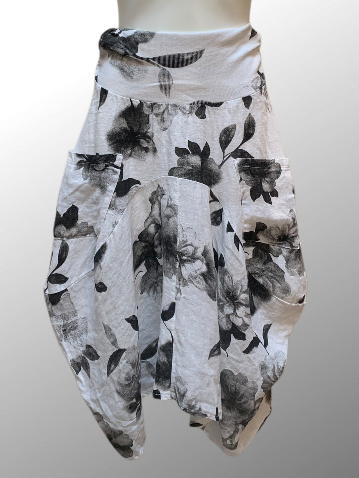 Inizio Women's Skirt Black / S Linen Magic Skirt from Inizio - Flowers