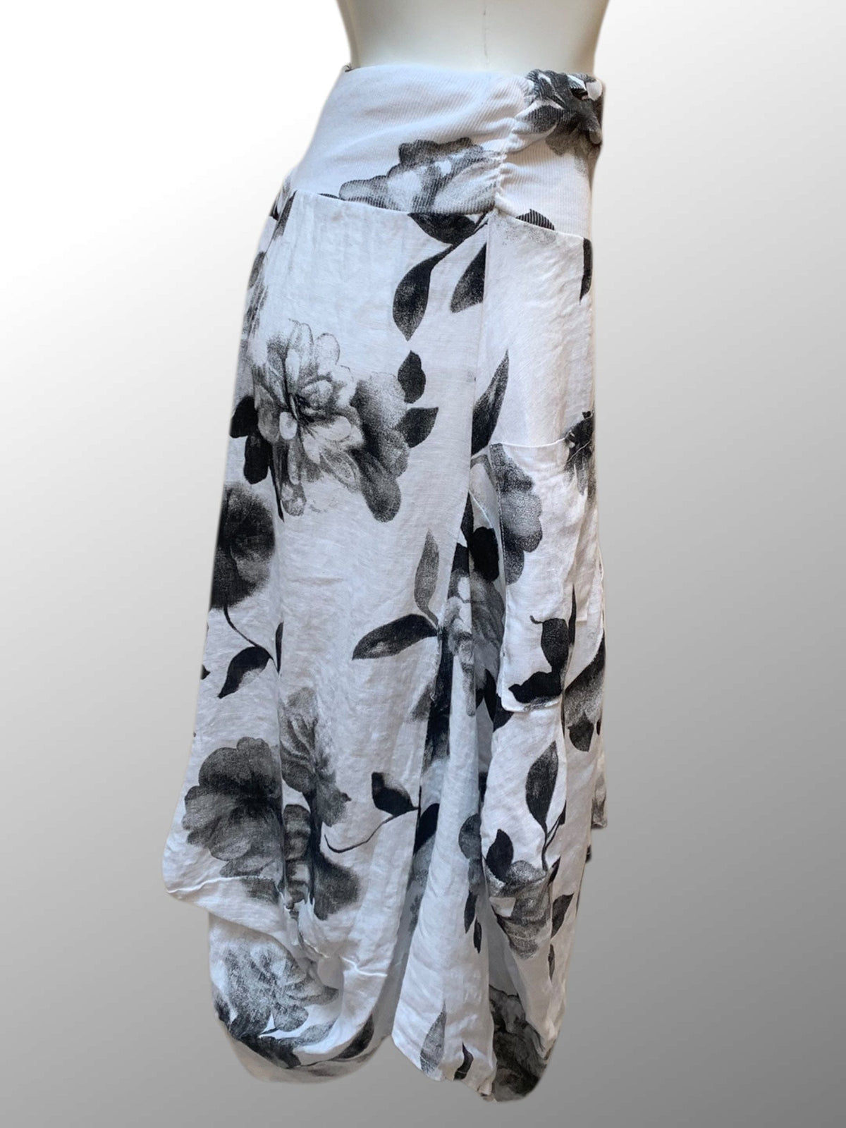 Inizio Women's Skirt Linen Magic Skirt from Inizio - Flowers