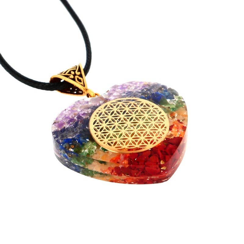 Artisans de Madagascar Pendentifs 7 Chakras Orgonite CŒUR Fleur de Vie 3.8 cm