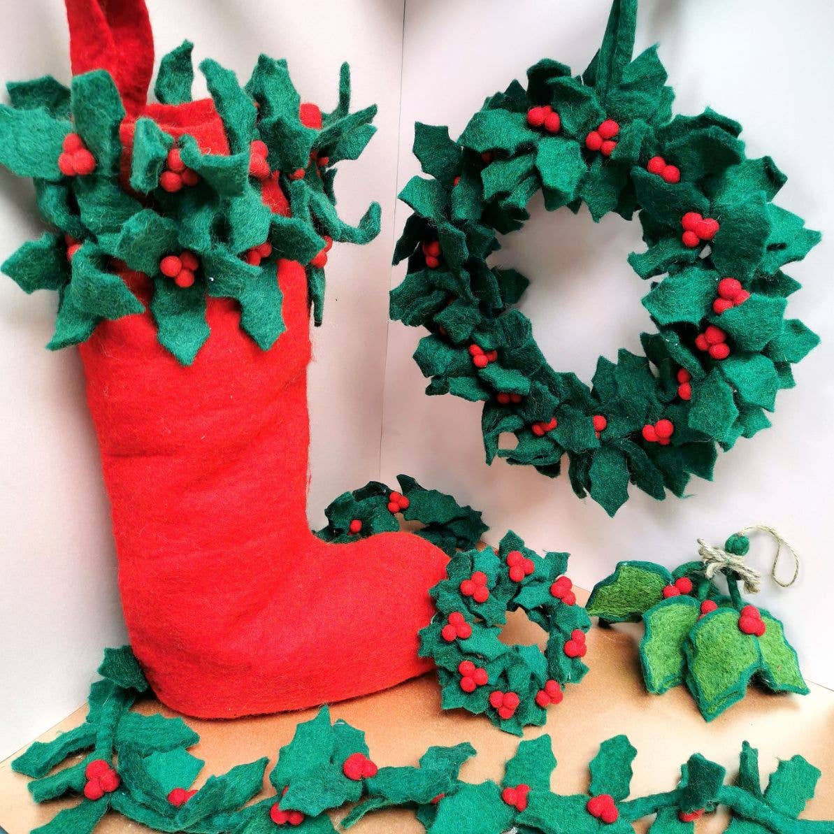 Felt So Good Felt Decoration - Wreaths