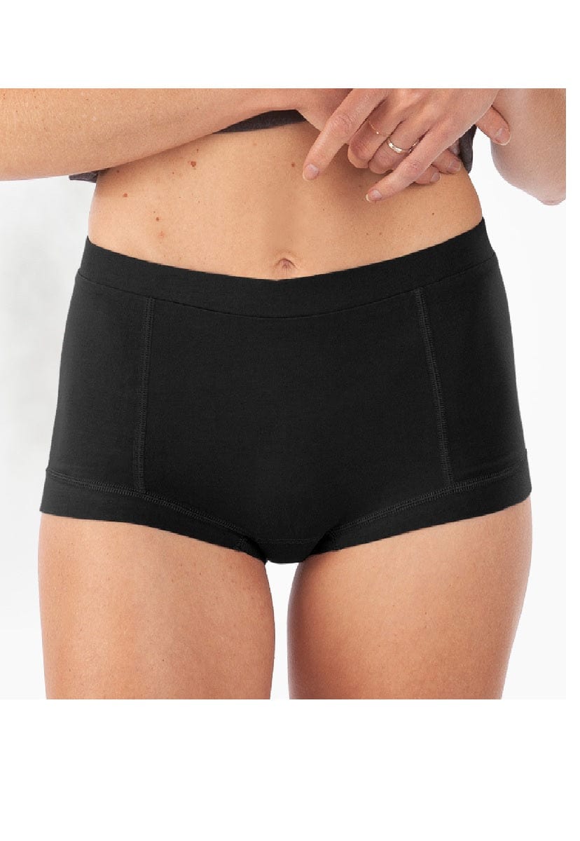 Women's organic cotton boy shorts in black