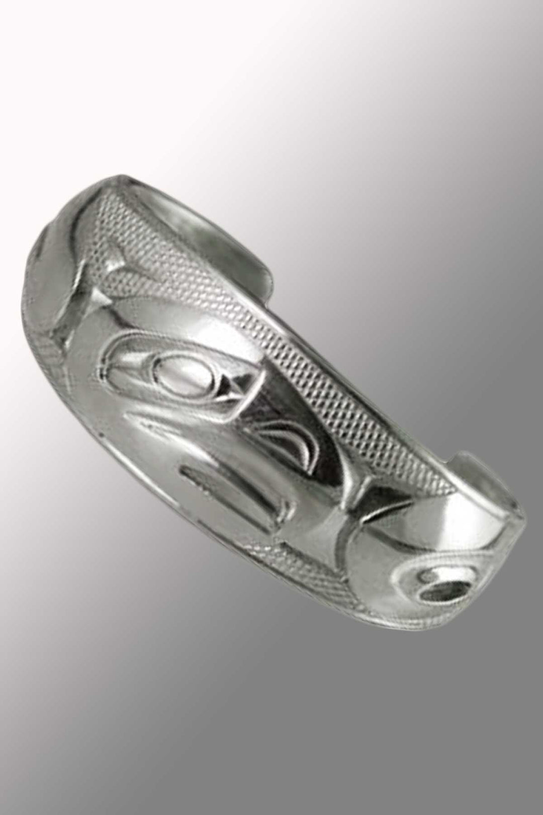 Panabo jewelry Eagle / 8" dia Eagle Silver Pewter Bracelet - art by Corrine Hunt