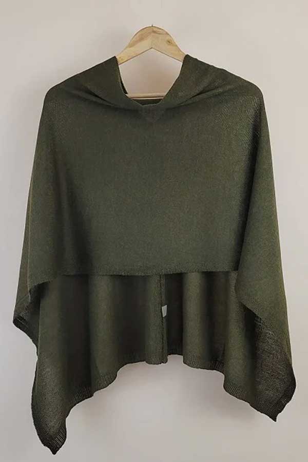 Wuaman Women&#39;s Sweater Olive / one size Alpaca Blend Light Poncho (dress topper)